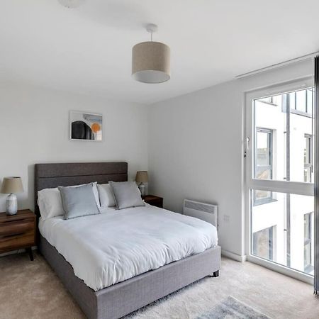 Spacious 1 Bedroom Apartment In A Converted Mill Leeds  Exteriér fotografie