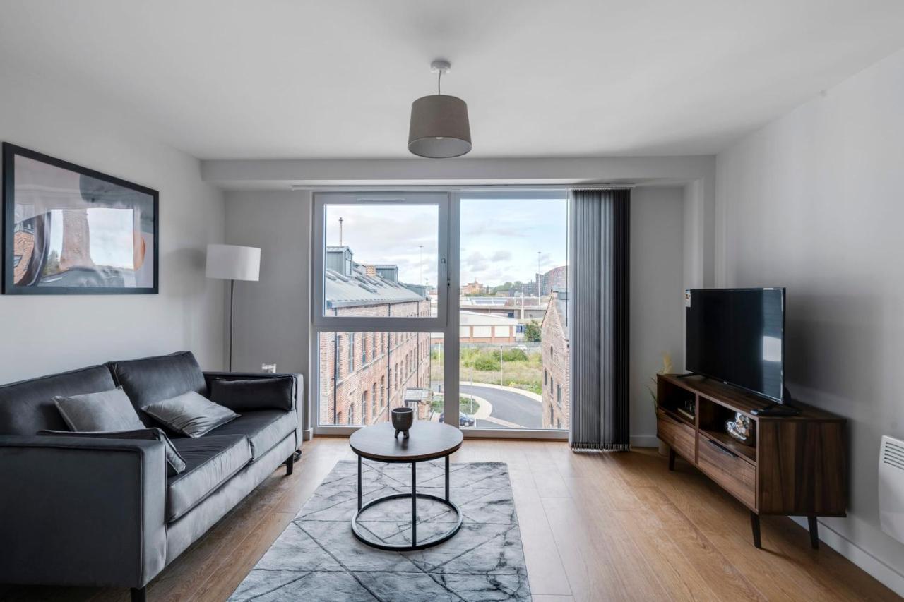 Spacious 1 Bedroom Apartment In A Converted Mill Leeds  Exteriér fotografie