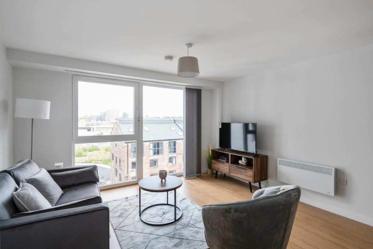 Spacious 1 Bedroom Apartment In A Converted Mill Leeds  Exteriér fotografie