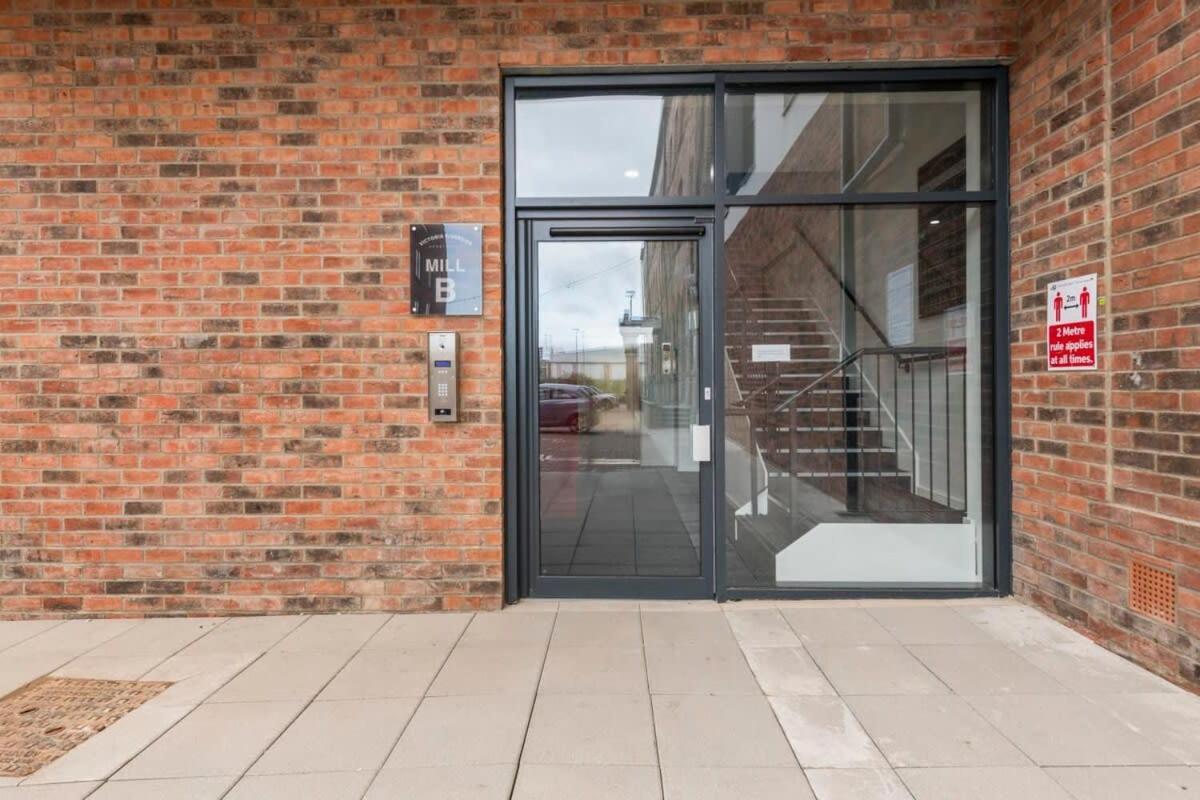Spacious 1 Bedroom Apartment In A Converted Mill Leeds  Exteriér fotografie